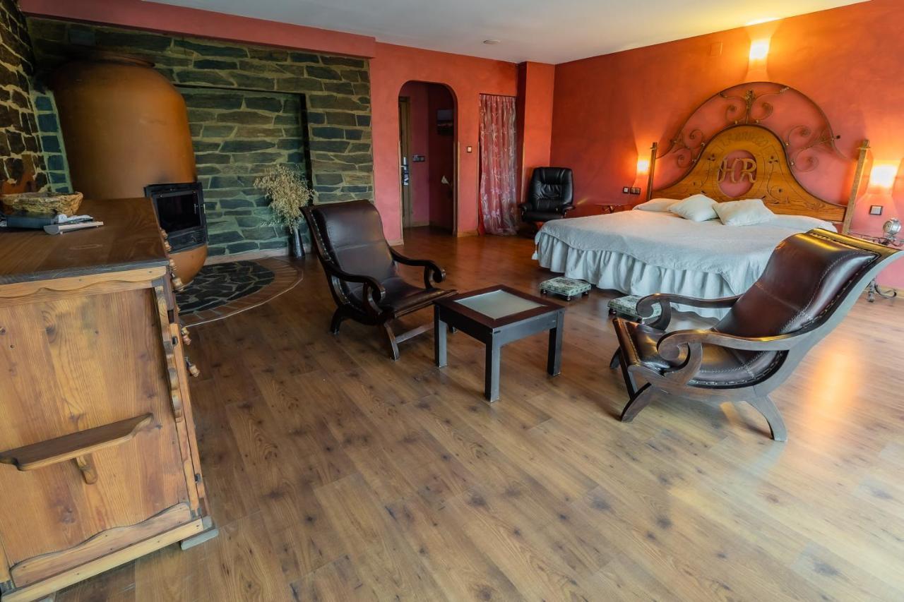 Hotel Rural El Labriego By Vivere Stays Plasenzuela Exteriör bild